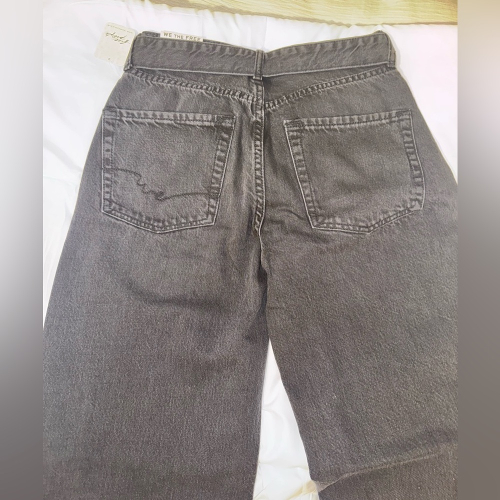 We The Free East Bay Cuffed Jeans NWT - Picture 8 of 10